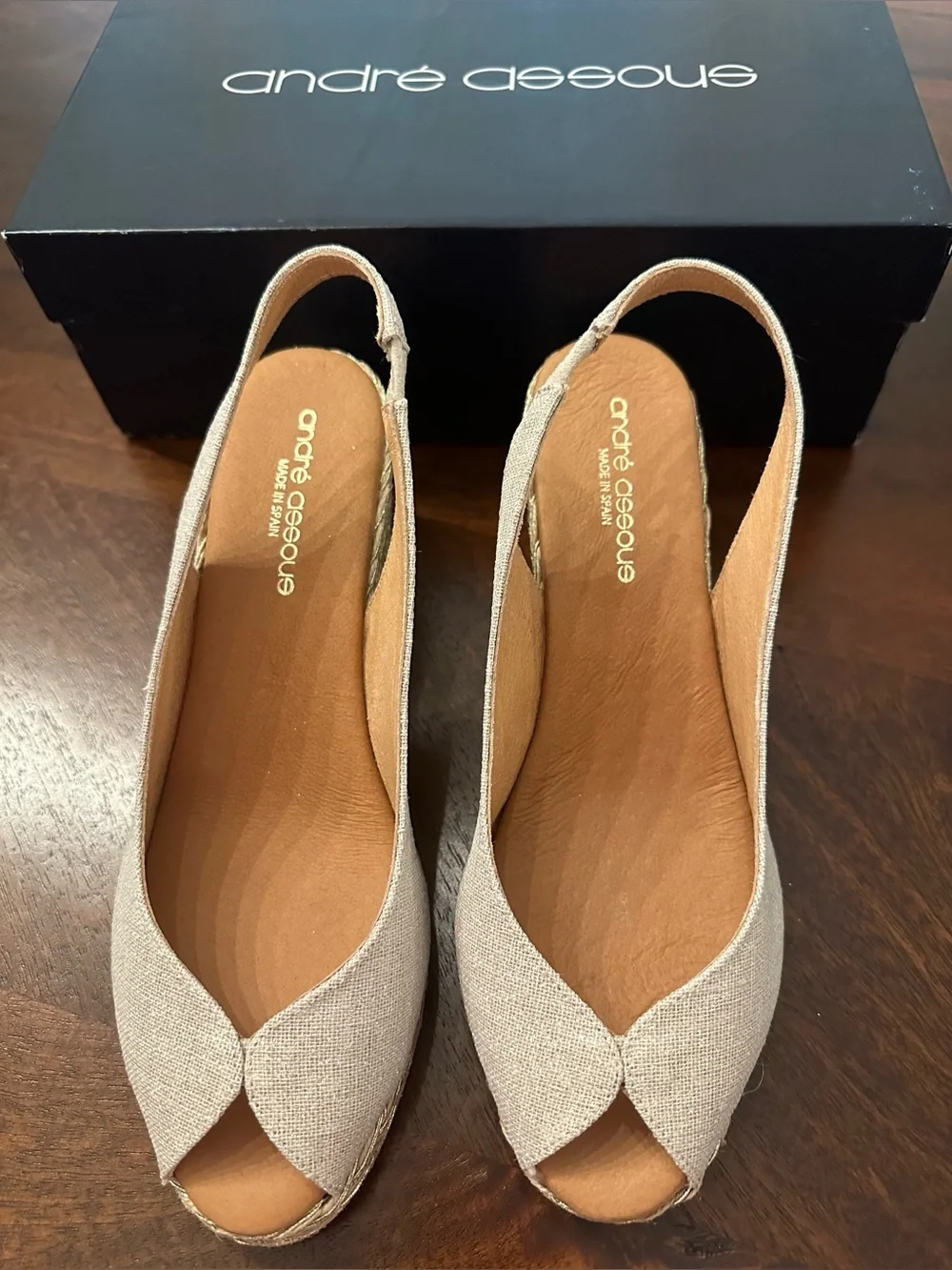 NEW Andre Assous Audrey Espadrille Wedge Sandals Size 8